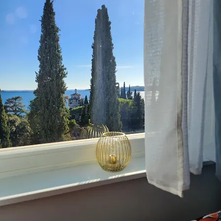 Room402 With View * Gardone Riviera